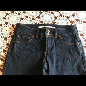 NWOT Ella Jeans! W28 L32!!